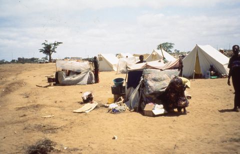 Refugees from Caxito were relocated to Luanda as part of this program. 